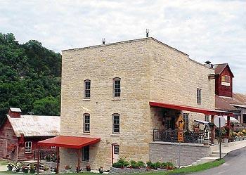 Stone Mill Hotel & Suites Lanesboro Extérieur photo